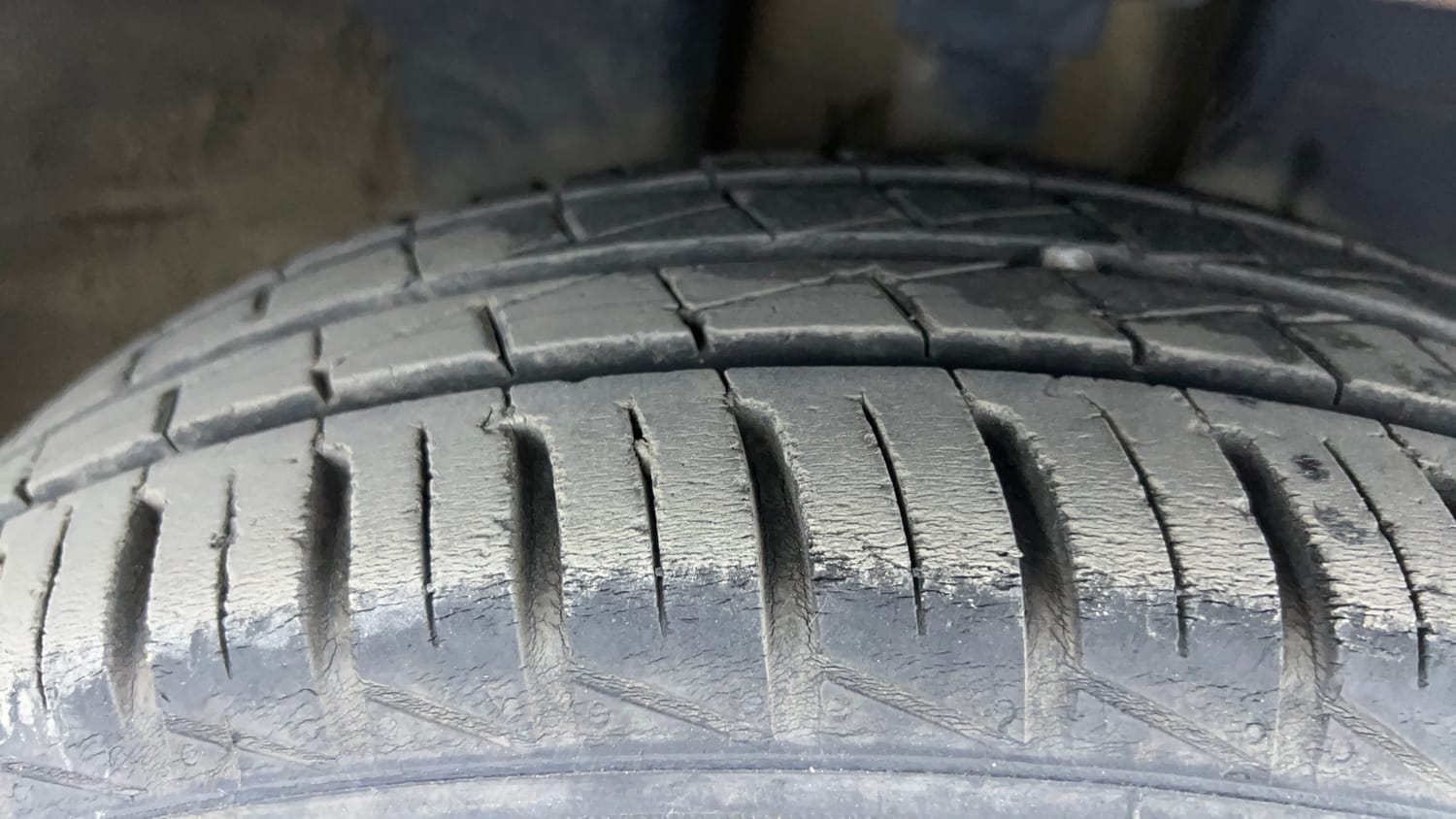 Used 2023 Renault Kwid CLIMBER AMT Petrol Automatic tyres RIGHT FRONT TYRE TREAD VIEW