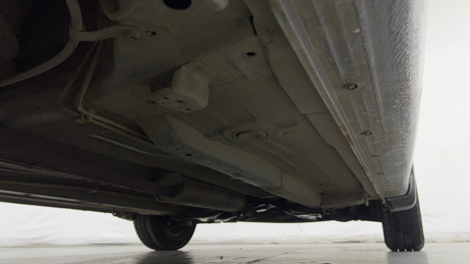 Used 2018 Maruti Suzuki Celerio ZXi (O) AMT Petrol Automatic extra REAR RIGHT UNDERBODY VIEW