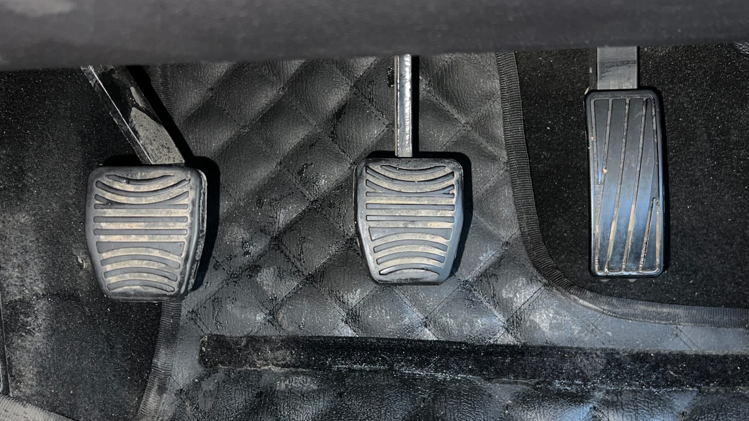 Used 2024 Mahindra XUV700 AX 5 Petrol MT 5 STR Petrol Manual interior PEDALS VIEW