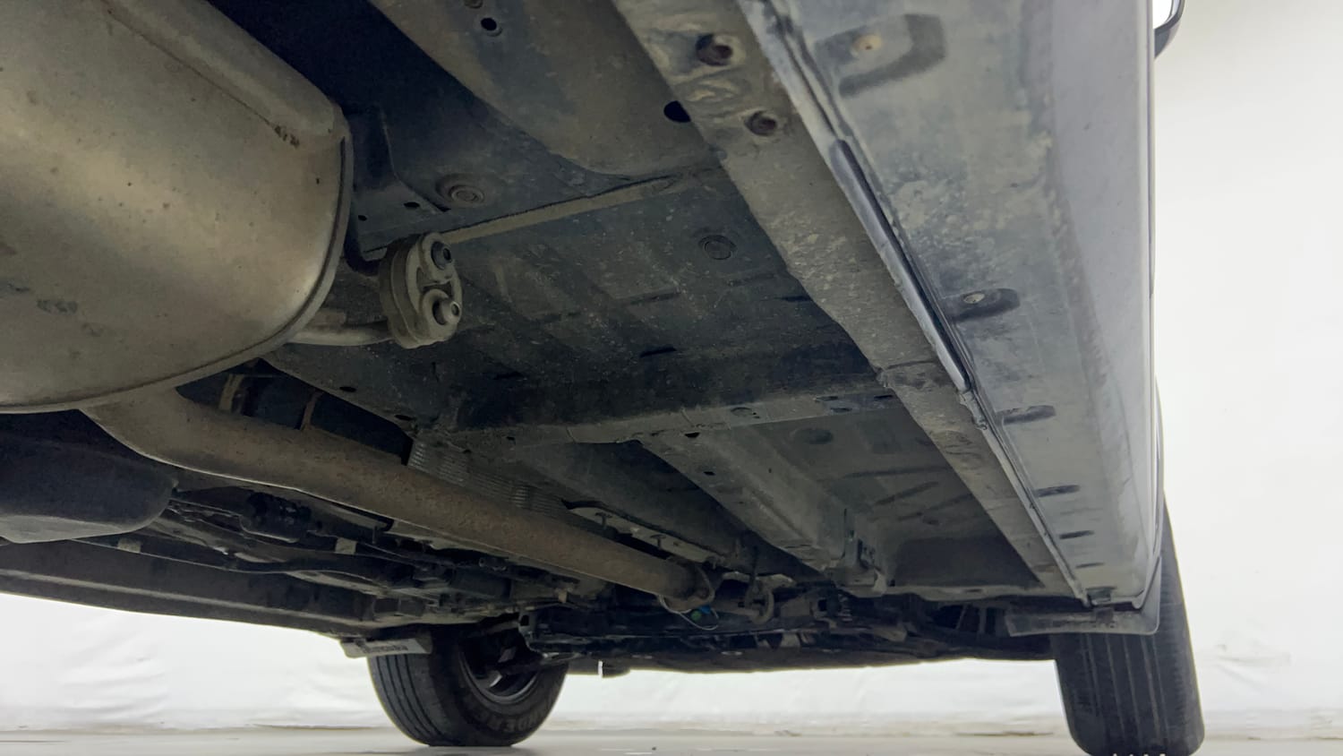 Used 2024 Mahindra XUV700 AX 5 Petrol MT 5 STR Petrol Manual extra REAR RIGHT UNDERBODY VIEW