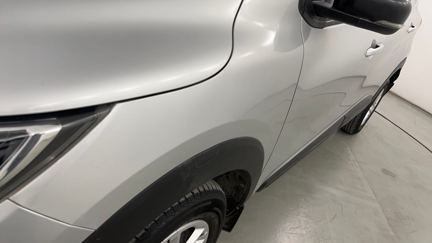 Used 2022 Renault Triber RXT EASY-R AMT Petrol Automatic dents MINOR SCRATCH