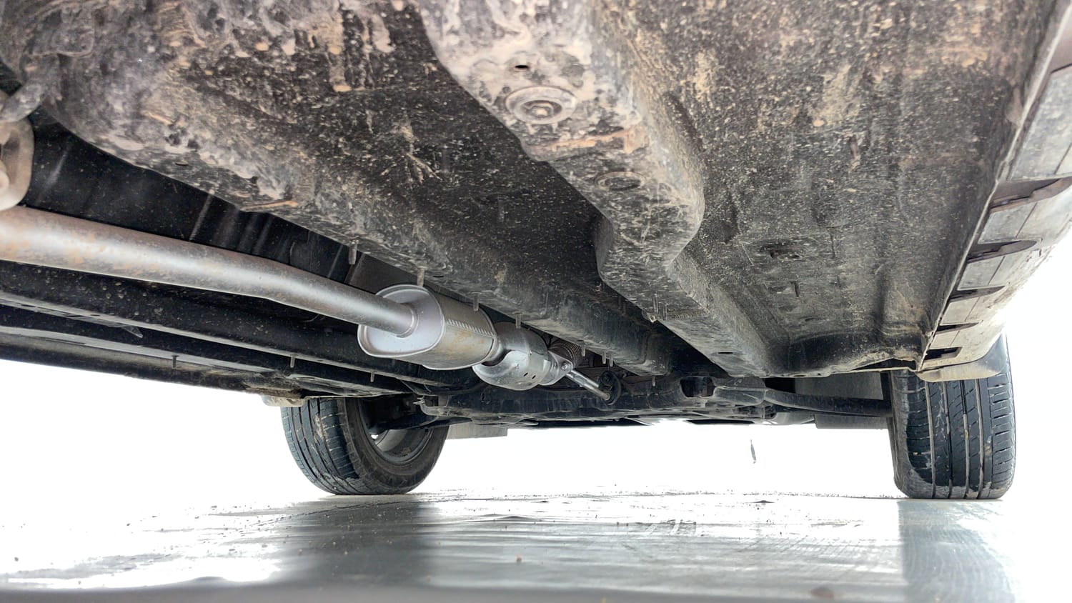 Used 2024 Hyundai Creta 1.5 MPi Petrol IVT SX(O) Petrol Automatic extra REAR RIGHT UNDERBODY VIEW