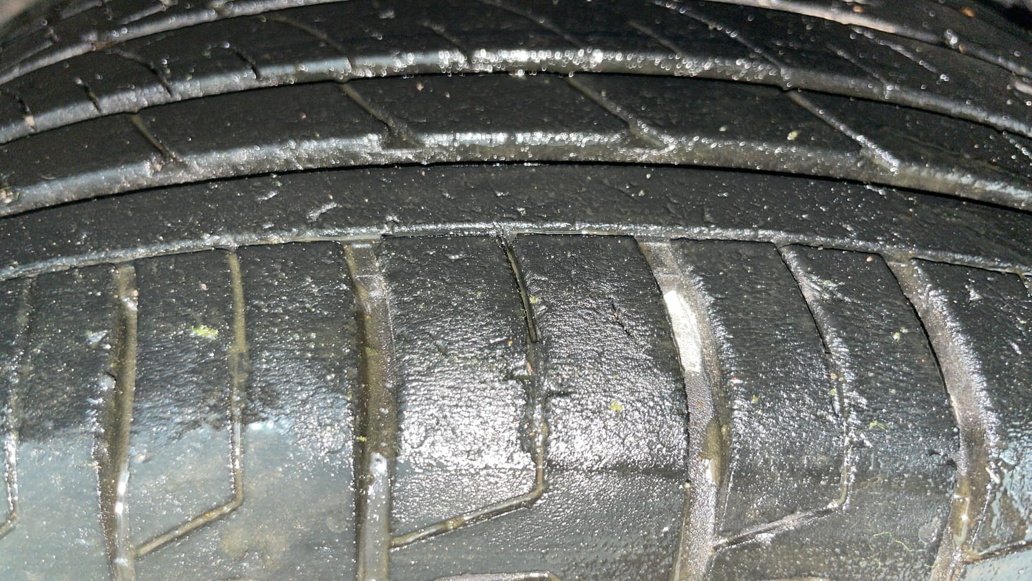 Used 2024 Hyundai Creta 1.5 MPi Petrol IVT SX(O) Petrol Automatic tyres RIGHT FRONT TYRE TREAD VIEW