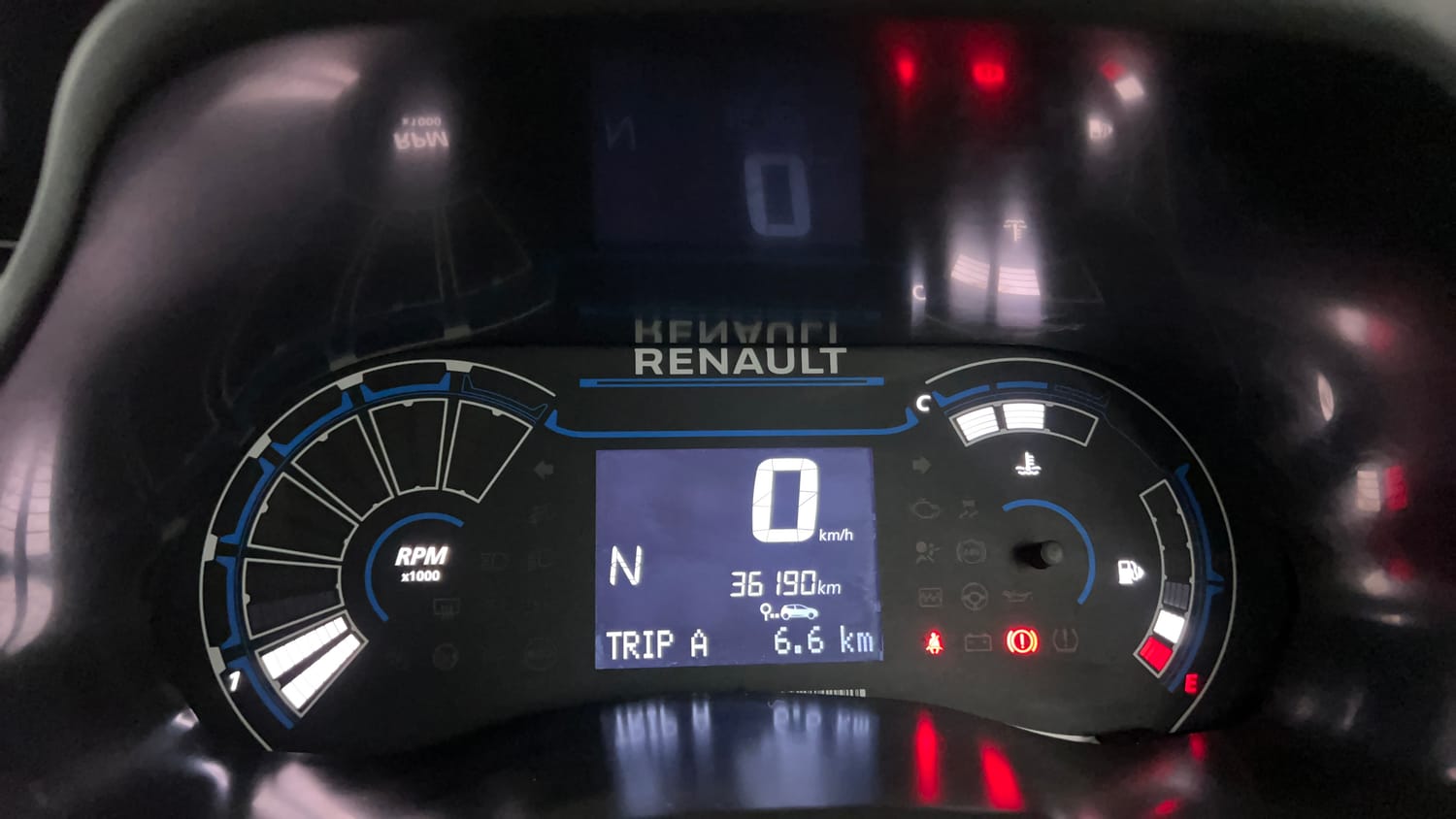Used 2022 Renault Triber RXT EASY-R AMT Petrol Automatic interior CLUSTERMETER VIEW