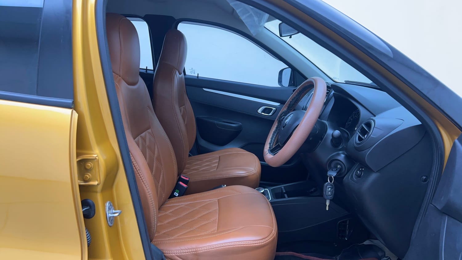 Used 2023 Renault Kwid CLIMBER AMT Petrol Automatic interior RIGHT SIDE FRONT DOOR CABIN VIEW