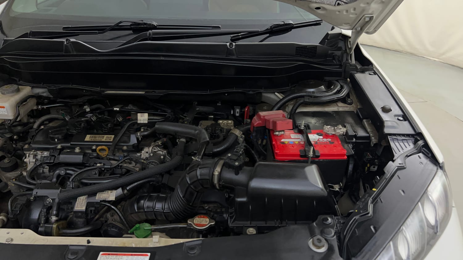 Used 2023 Maruti Suzuki Grand Vitara Zeta Plus Intelligent Hybrid eCVT Hybrid Automatic engine ENGINE LEFT SIDE HINGE & APRON VIEW