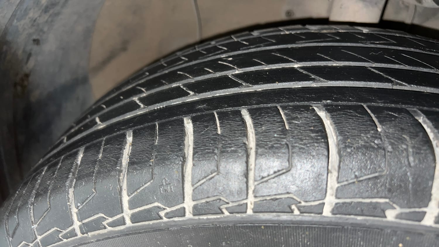 Used 2023 Hyundai Creta SX 1.5 Petrol Petrol Manual tyres RIGHT FRONT TYRE TREAD VIEW