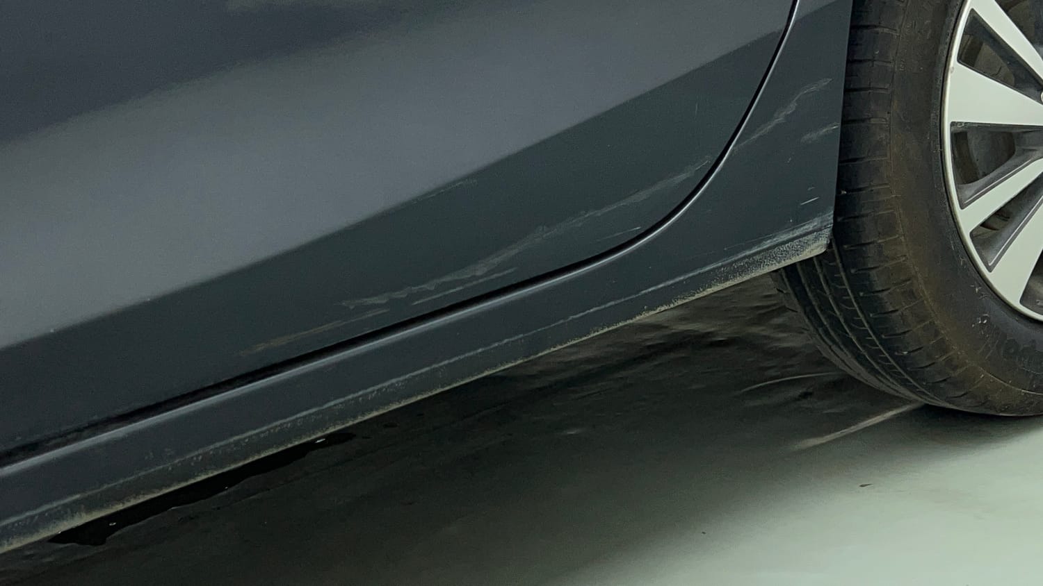 Used 2023 Honda City V Petrol MT Petrol Manual dents MINOR DENT