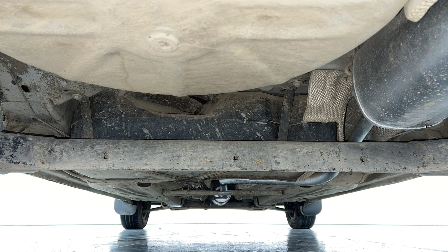 Used 2015 Ford Figo Duratec Petrol ZXI 1.2 Petrol Manual extra REAR UNDERBODY VIEW (TAKEN FROM REAR)