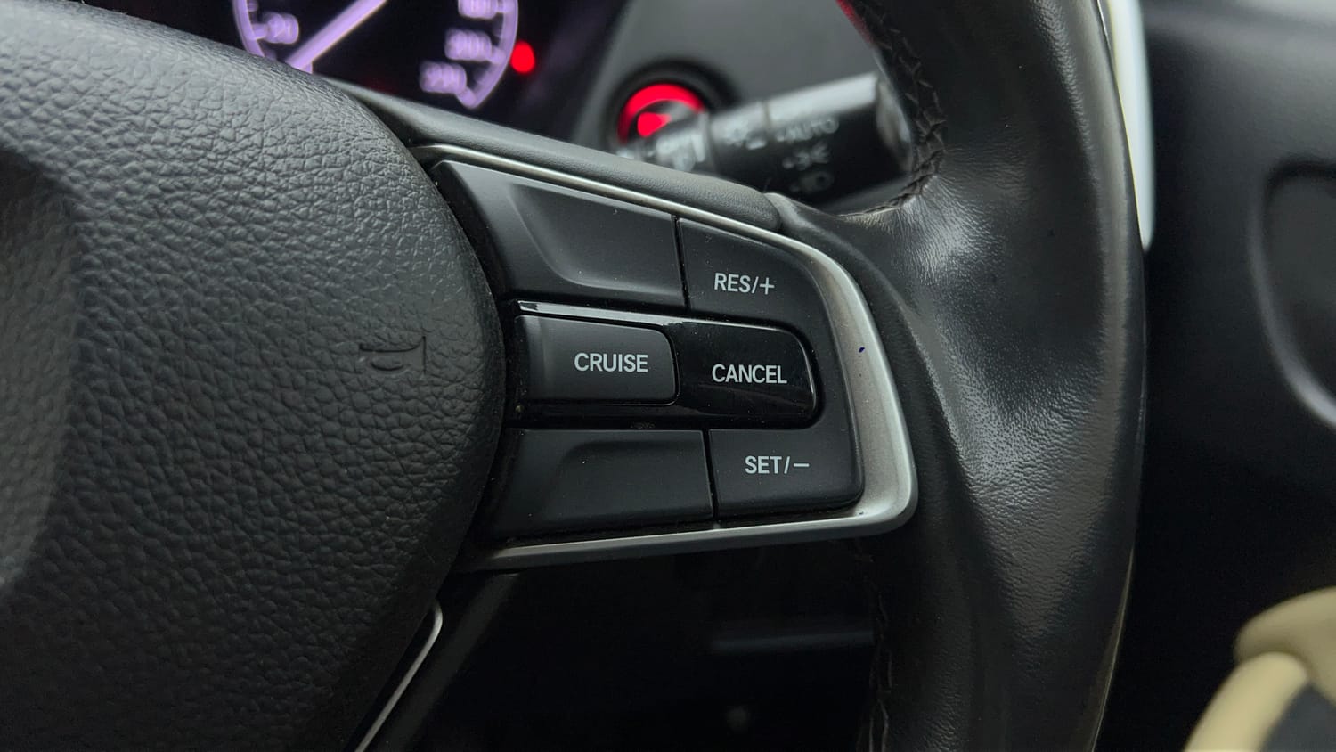 Used 2022 Honda City ZX CVT Petrol Petrol Automatic top_features Cruise control