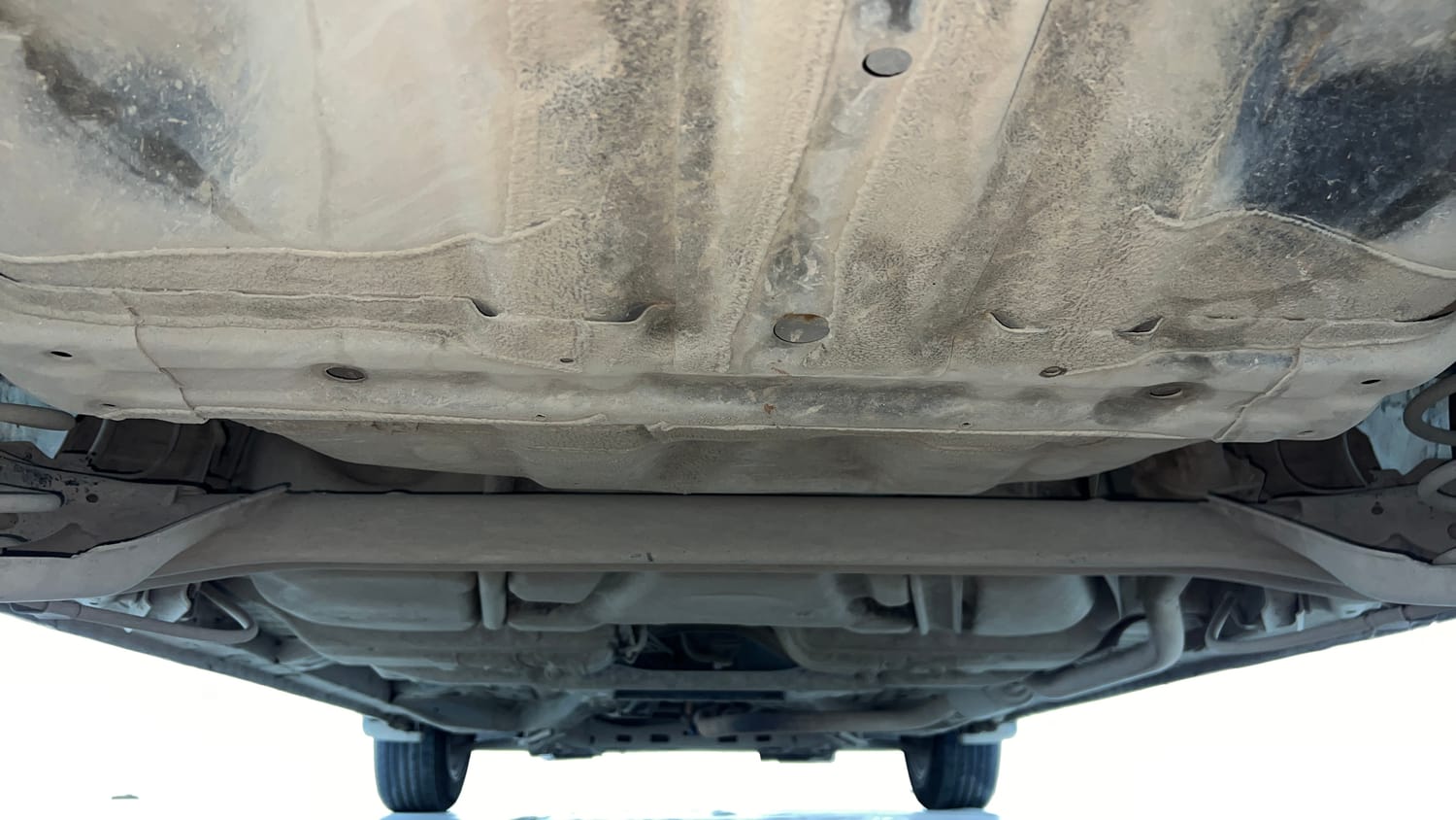 Used 2023 Honda City V Petrol MT Petrol Manual extra REAR UNDERBODY VIEW (TAKEN FROM REAR)