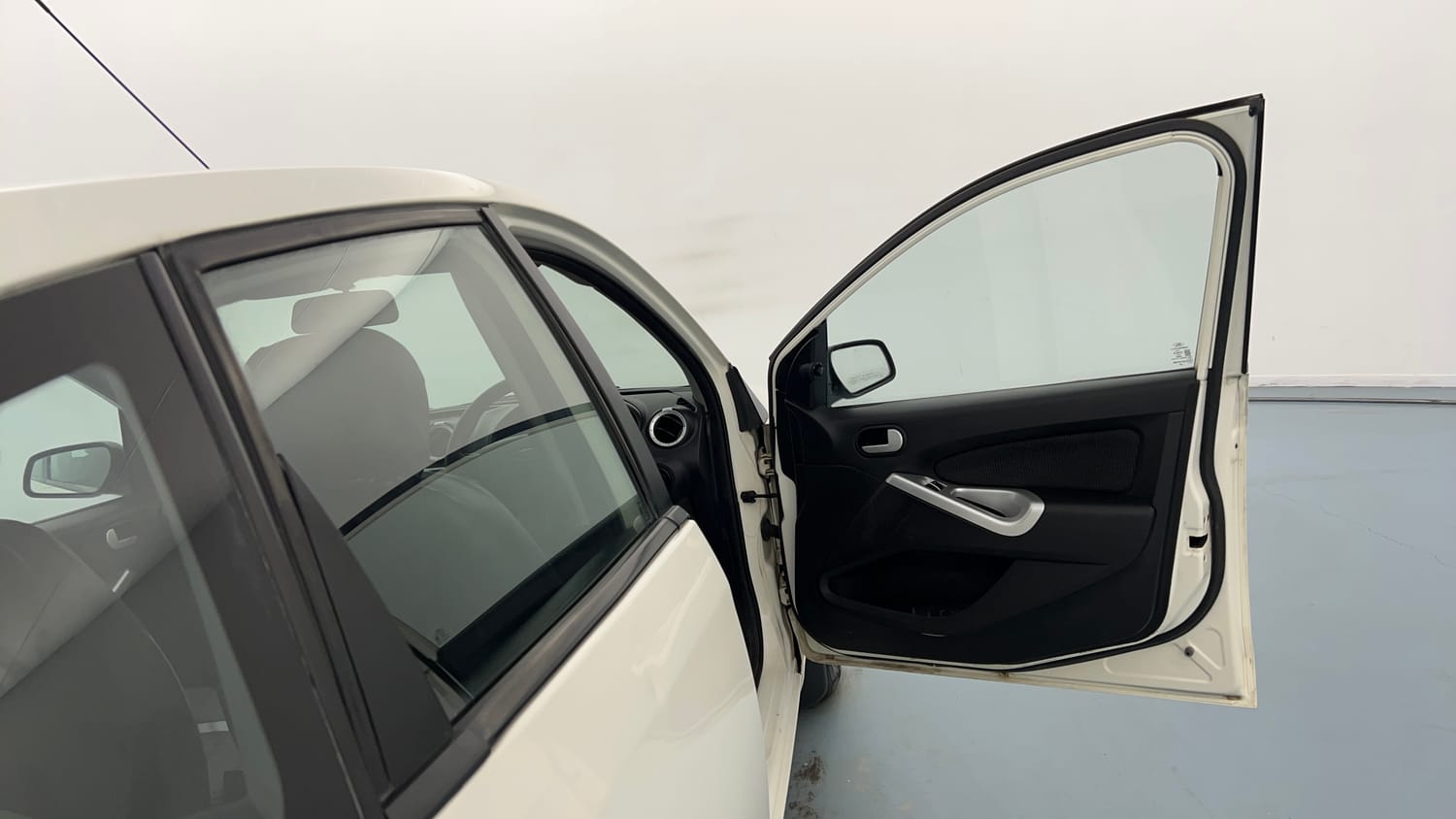 Used 2015 Ford Figo Duratec Petrol ZXI 1.2 Petrol Manual interior RIGHT FRONT DOOR OPEN VIEW