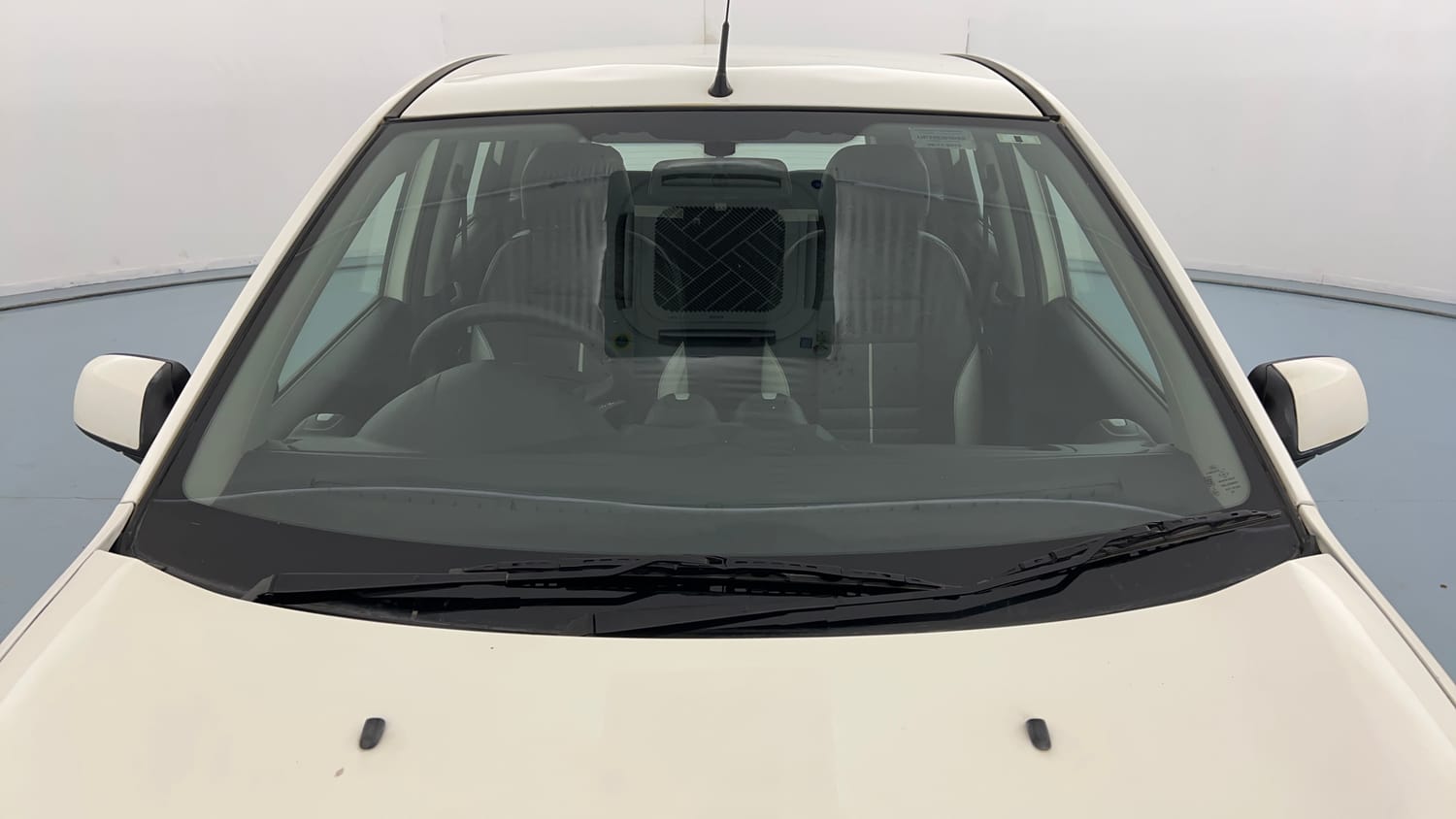 Used 2015 Ford Figo Duratec Petrol ZXI 1.2 Petrol Manual exterior FRONT WINDSHIELD VIEW