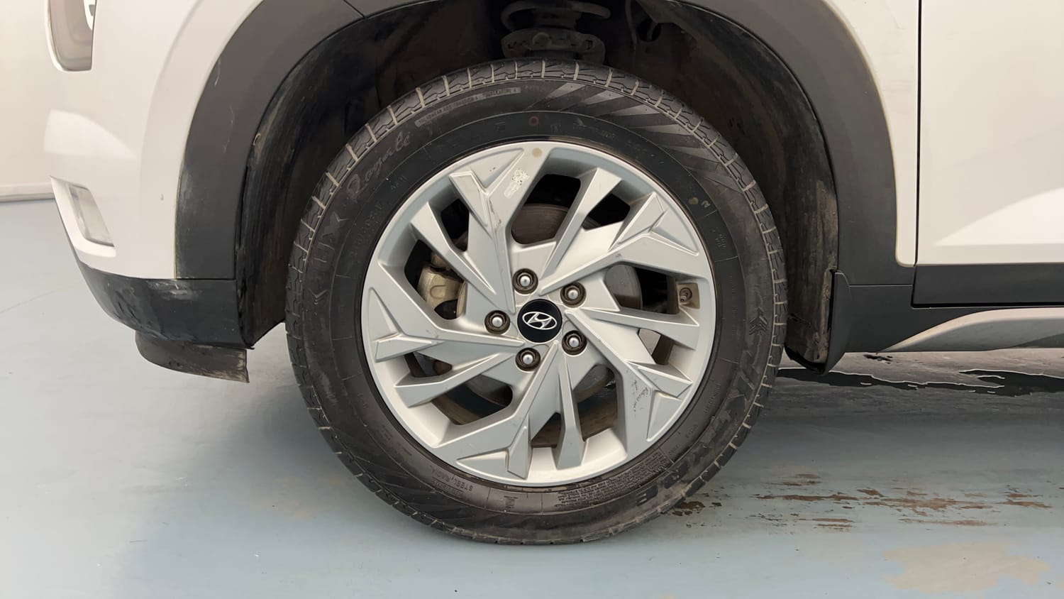 Used 2023 Hyundai Creta SX 1.5 Petrol Petrol Manual tyres LEFT FRONT TYRE RIM VIEW