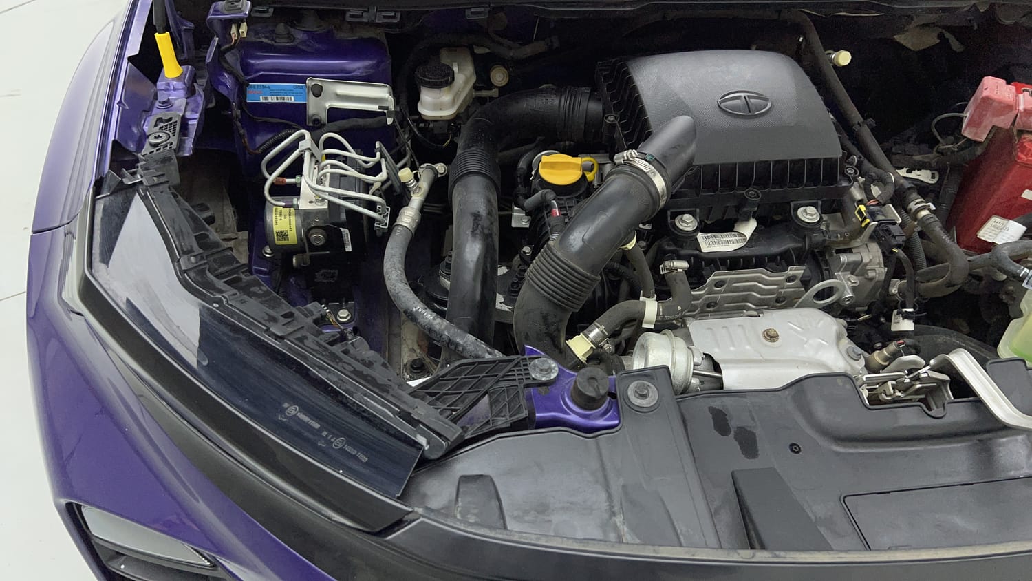 2023 Tata Nexon Fearless Plus S Purple 1.2 Revotron Petrol 7DCA Dual Tone-29