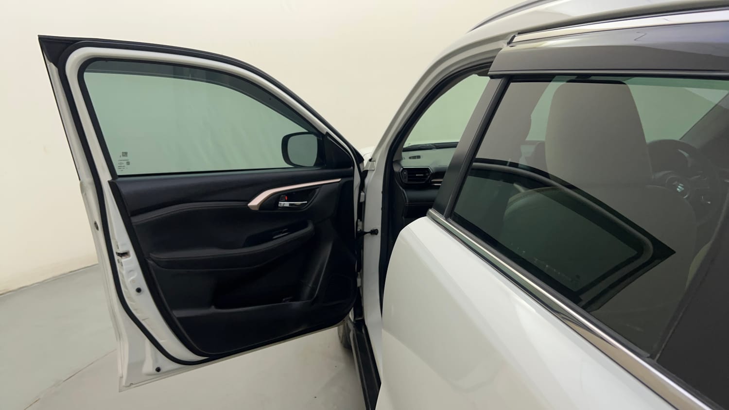 Used 2023 Maruti Suzuki Grand Vitara Zeta Plus Intelligent Hybrid eCVT Hybrid Automatic interior LEFT FRONT DOOR OPEN VIEW