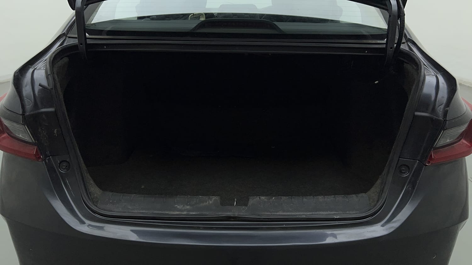 Used 2023 Honda City V Petrol MT Petrol Manual interior DICKY INSIDE VIEW