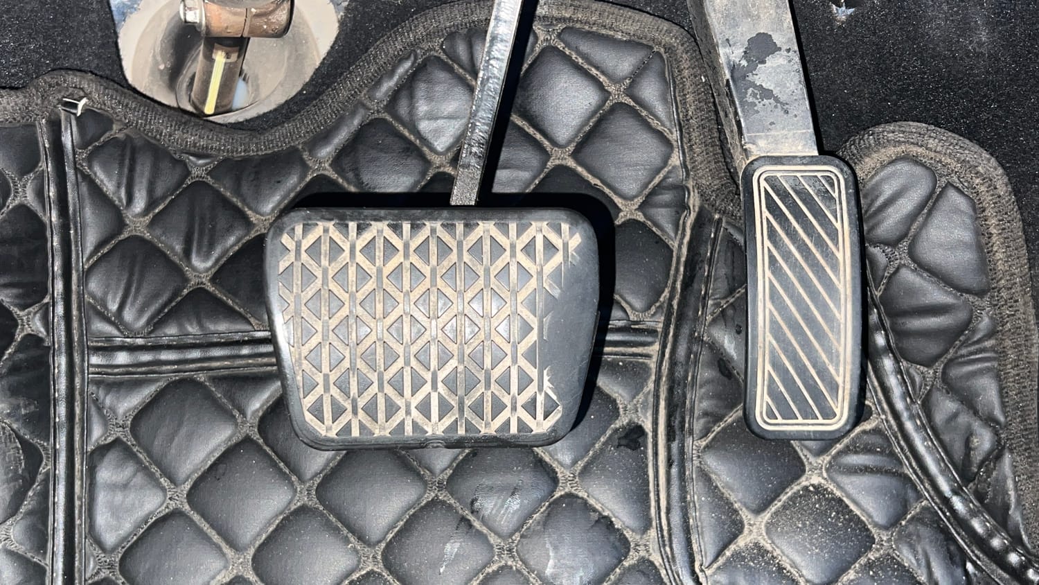 2019 Ford EcoSport Titanium + 1.5L Ti-VCT AT-26