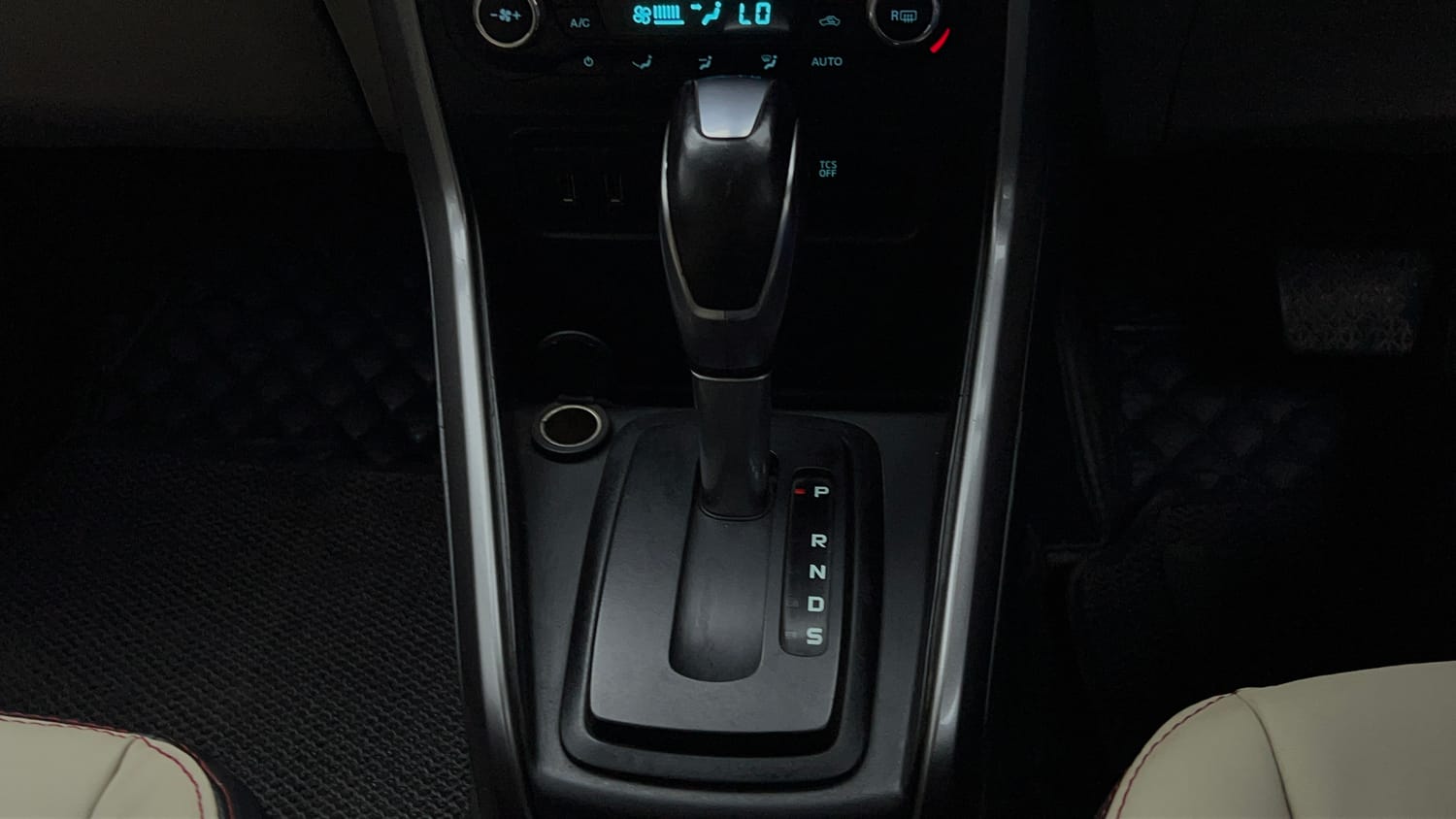 2019 Ford EcoSport Titanium + 1.5L Ti-VCT AT-16