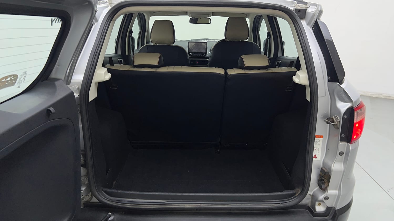 2019 Ford EcoSport Titanium + 1.5L Ti-VCT AT-25