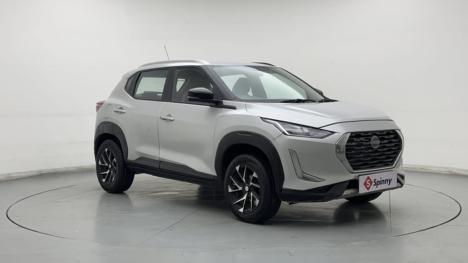 Used 2021 Nissan Magnite XL Turbo Petrol Manual exterior RIGHT FRONT CORNER VIEW