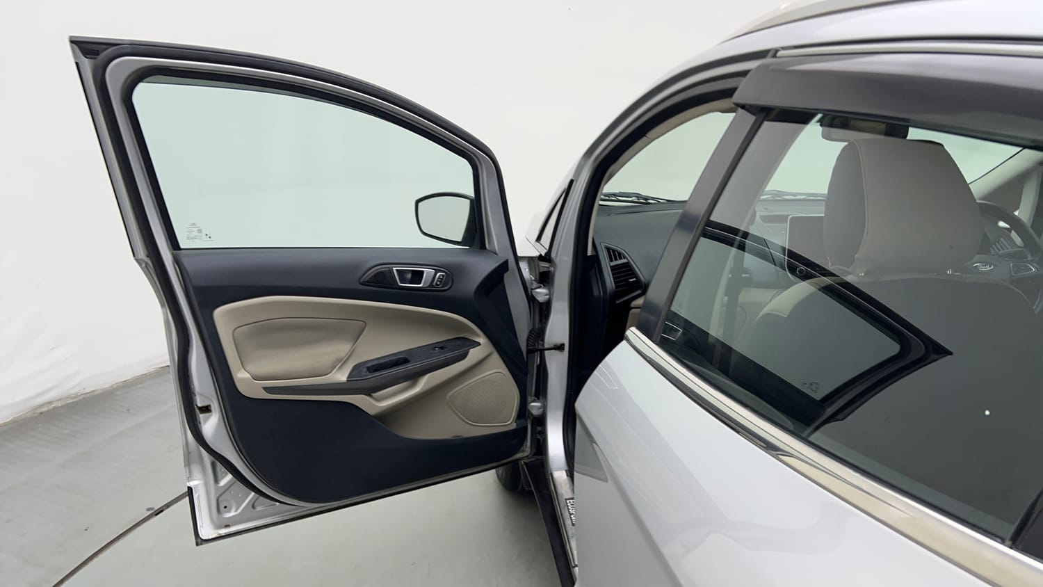 2019 Ford EcoSport Titanium + 1.5L Ti-VCT AT-21
