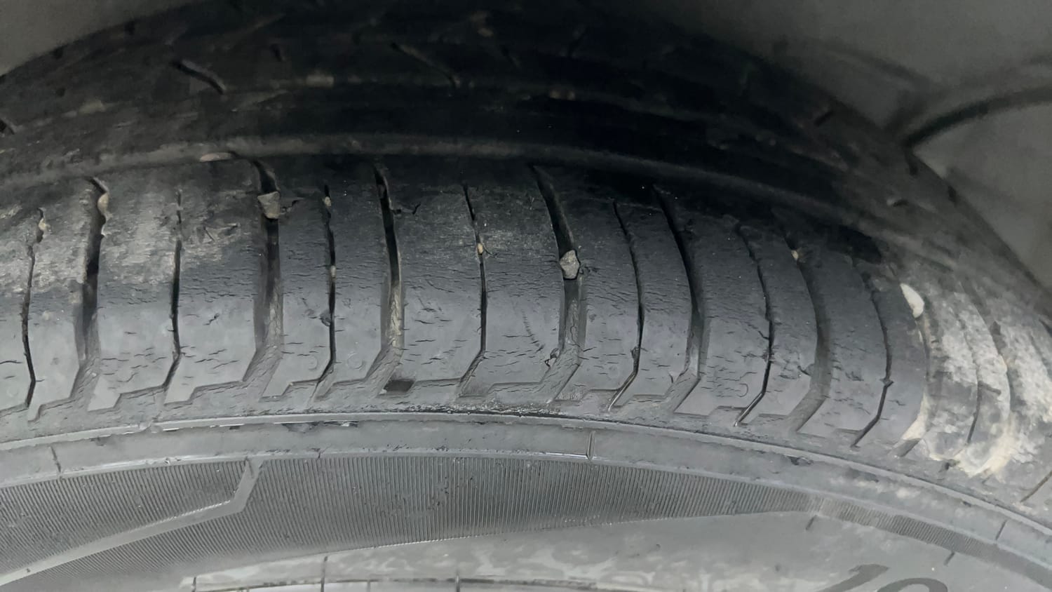 Used 2023 Hyundai i20 N Line N8 1.0 Turbo DCT Petrol Automatic tyres RIGHT REAR TYRE TREAD VIEW