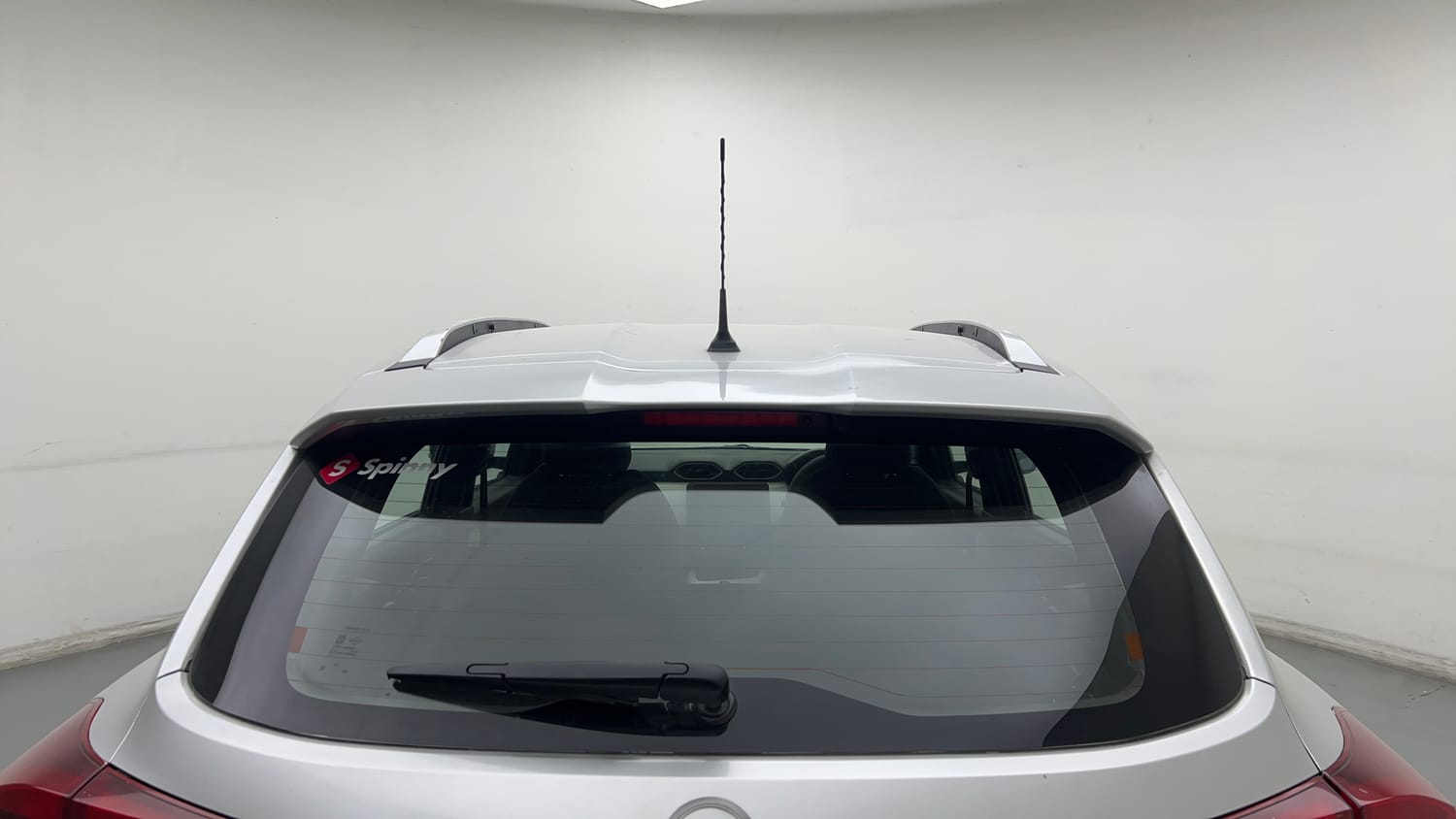 Used 2021 Nissan Magnite XL Turbo Petrol Manual exterior BACK WINDSHIELD VIEW