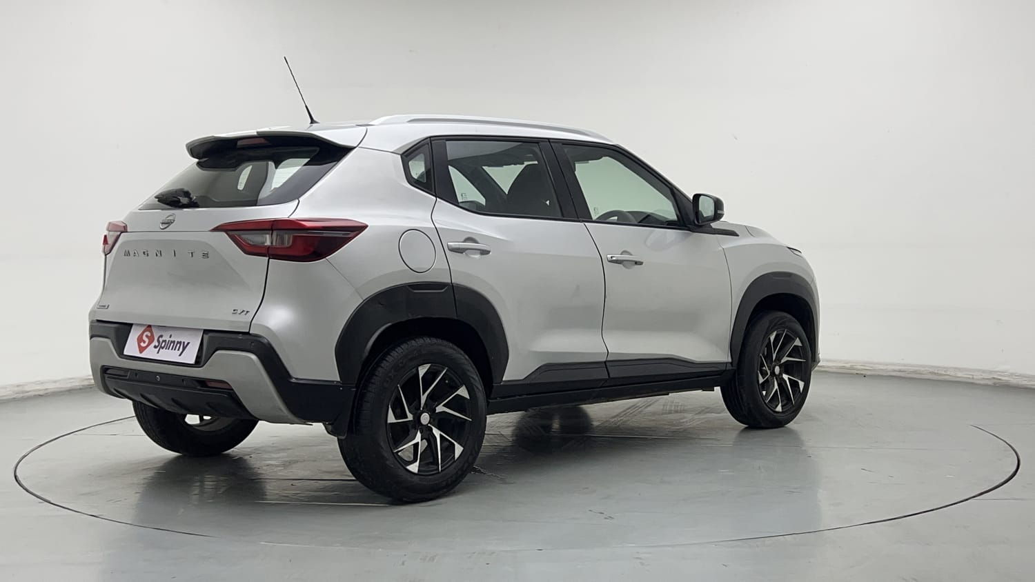 Used 2021 Nissan Magnite XL Turbo Petrol Manual exterior RIGHT REAR CORNER VIEW