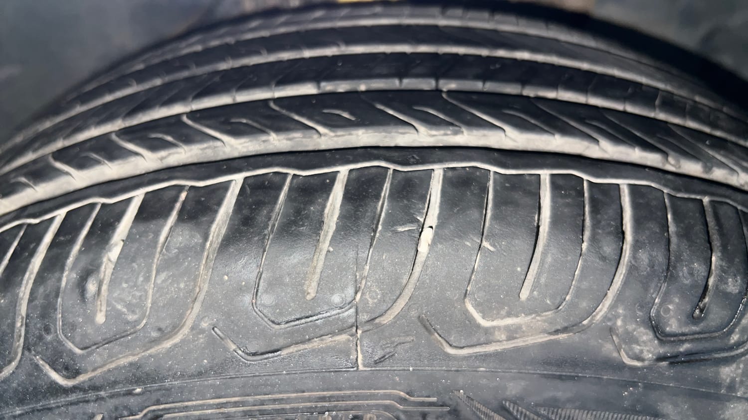 2019 Ford EcoSport Titanium + 1.5L Ti-VCT AT-36