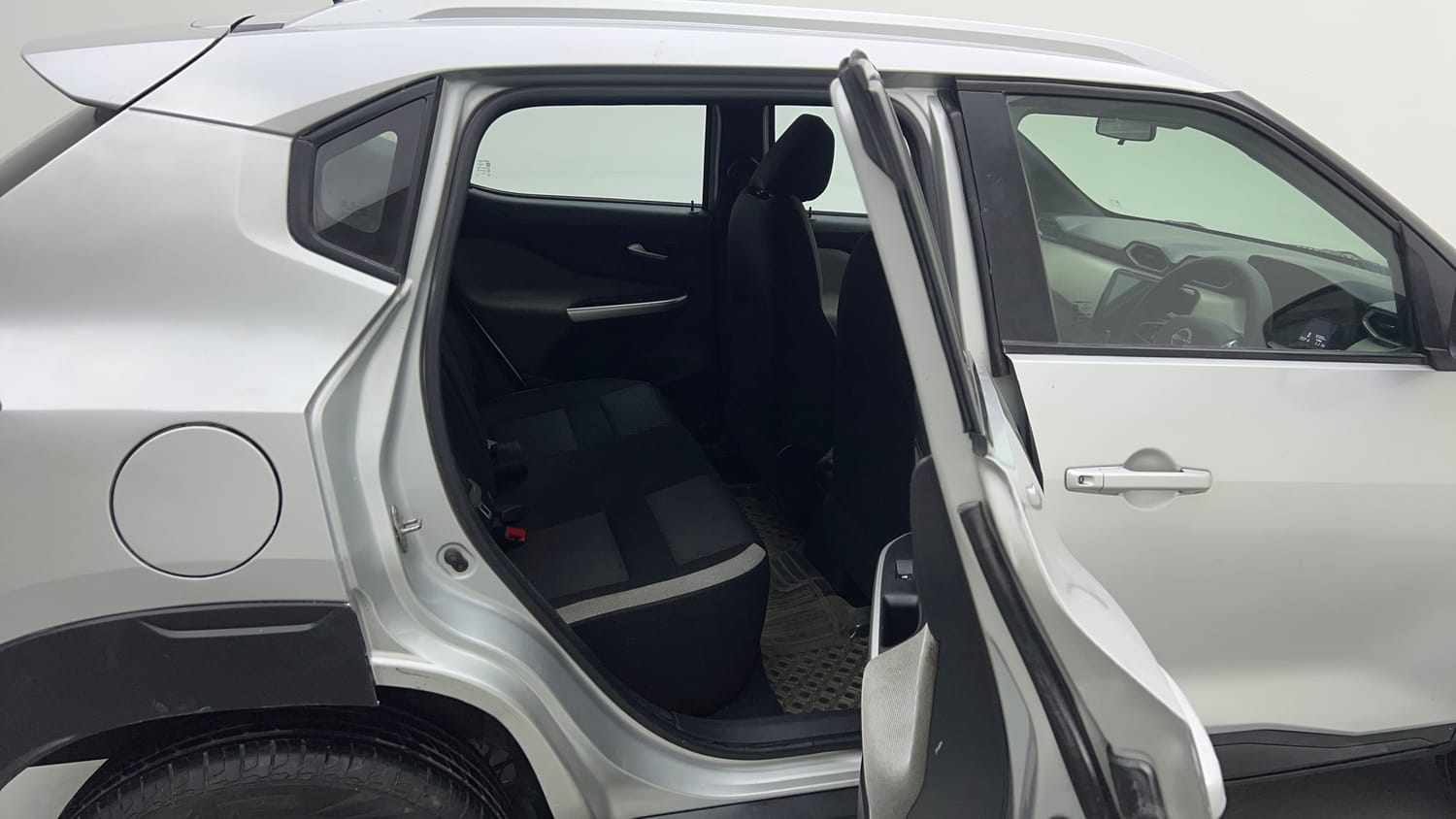 Used 2021 Nissan Magnite XL Turbo Petrol Manual interior RIGHT SIDE REAR DOOR CABIN VIEW