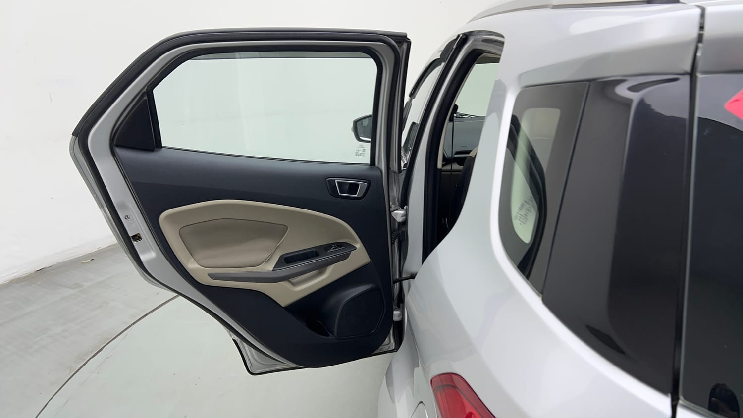 2019 Ford EcoSport Titanium + 1.5L Ti-VCT AT-22