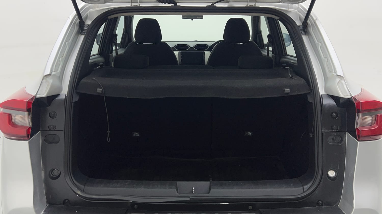 Used 2021 Nissan Magnite XL Turbo Petrol Manual interior DICKY INSIDE VIEW