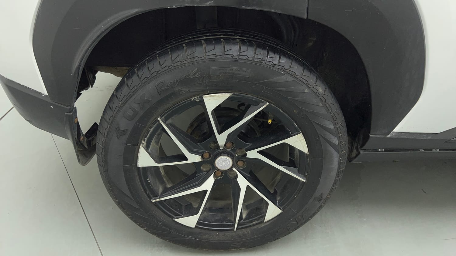 Used 2021 Nissan Magnite XL Turbo Petrol Manual tyres RIGHT REAR TYRE RIM VIEW