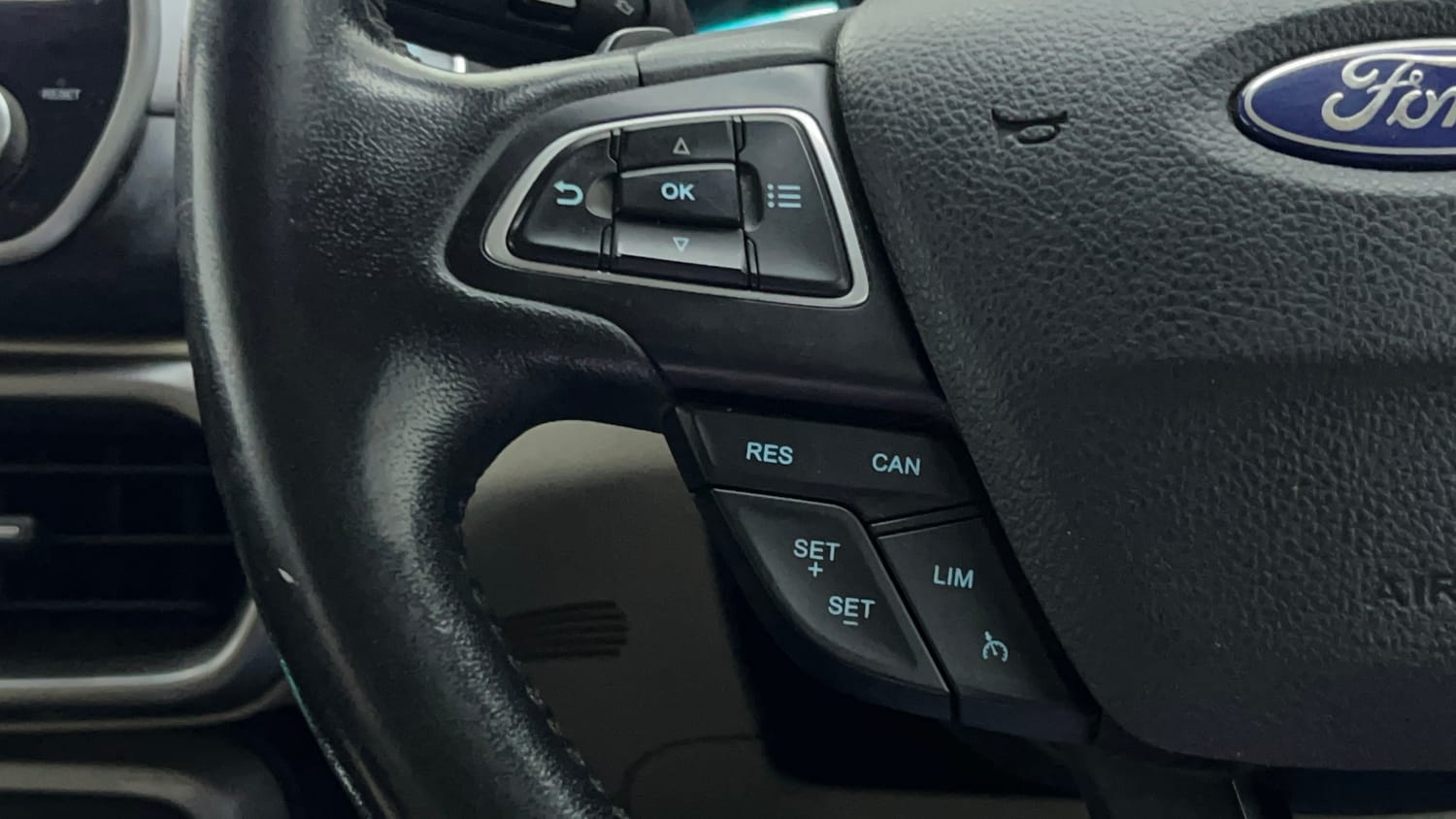 2019 Ford EcoSport Titanium + 1.5L Ti-VCT AT-41