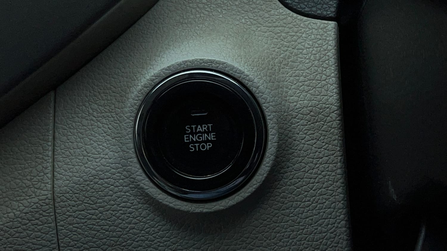 2022 Mahindra XUV 300 W8 1.2 Petrol-42