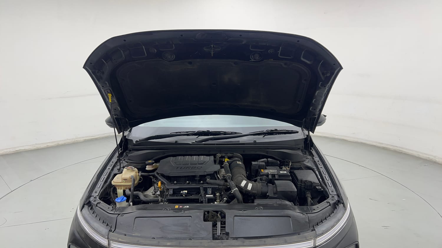 Used 2023 Hyundai Verna SX 1.5 Turbo Petrol DCT Petrol Automatic engine ENGINE & BONNET OPEN FRONT VIEW