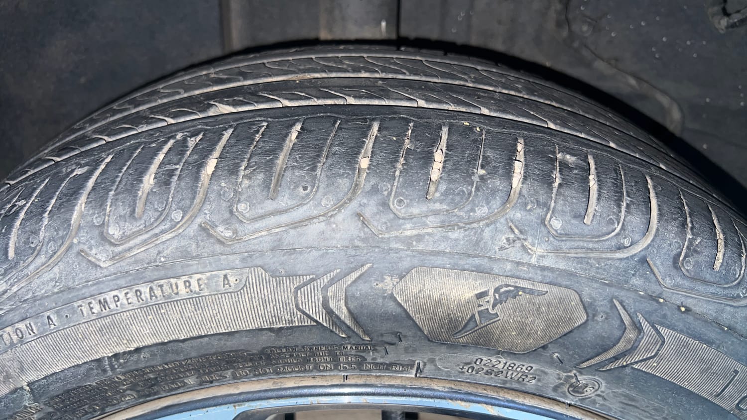 Used 2022 Tata Altroz XZ Plus Diesel Diesel Manual tyres RIGHT REAR TYRE TREAD VIEW