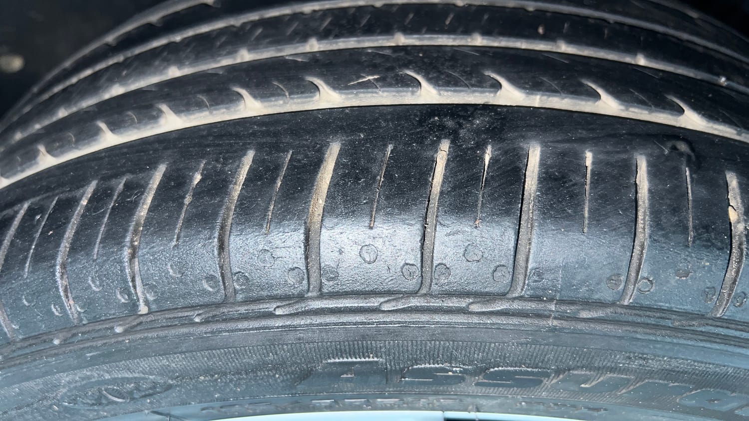 Used 2021 Skoda Rapid Style Petrol Manual tyres LEFT REAR TYRE TREAD VIEW