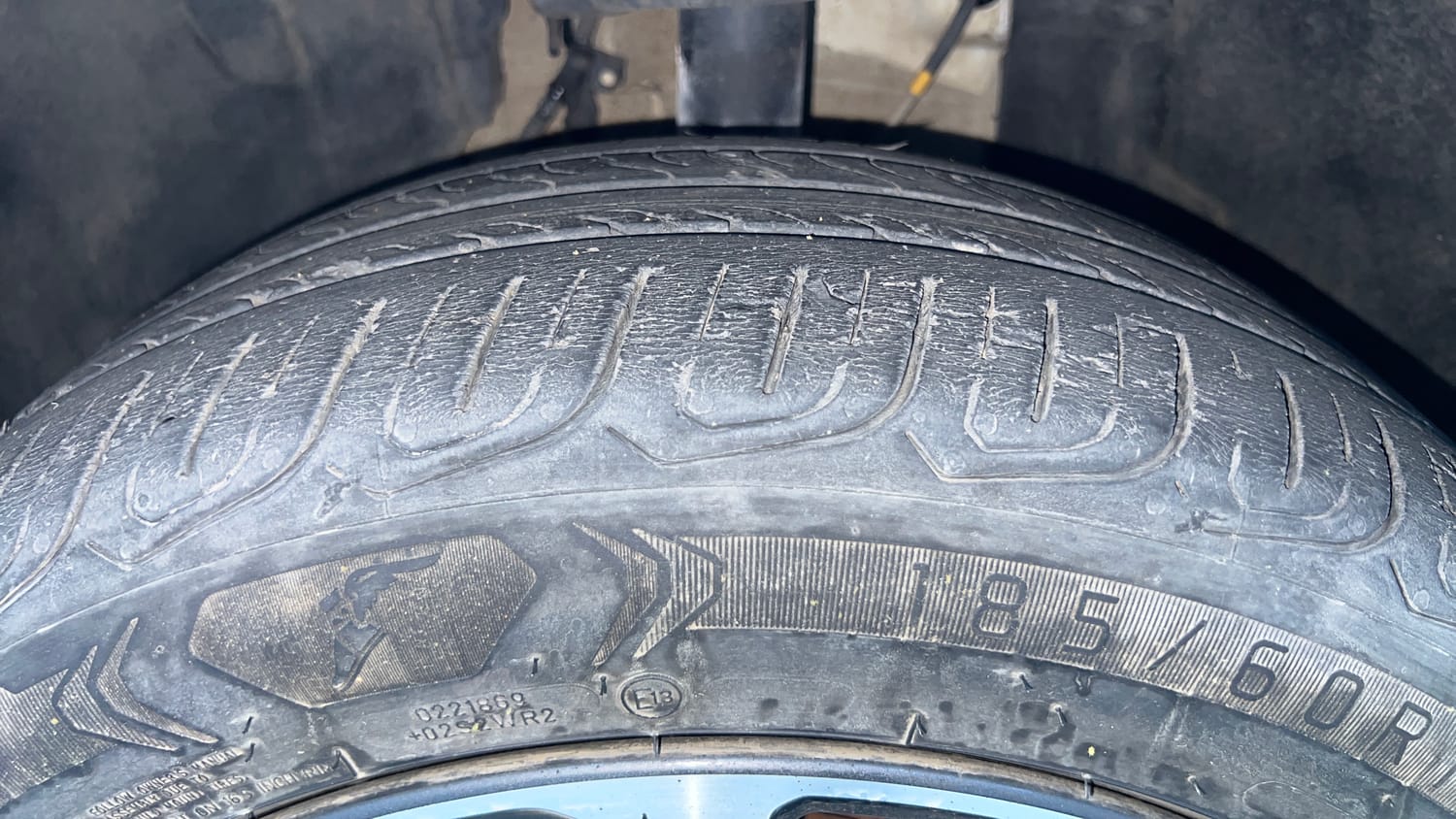 Used 2022 Tata Altroz XZ Plus Diesel Diesel Manual tyres LEFT FRONT TYRE TREAD VIEW