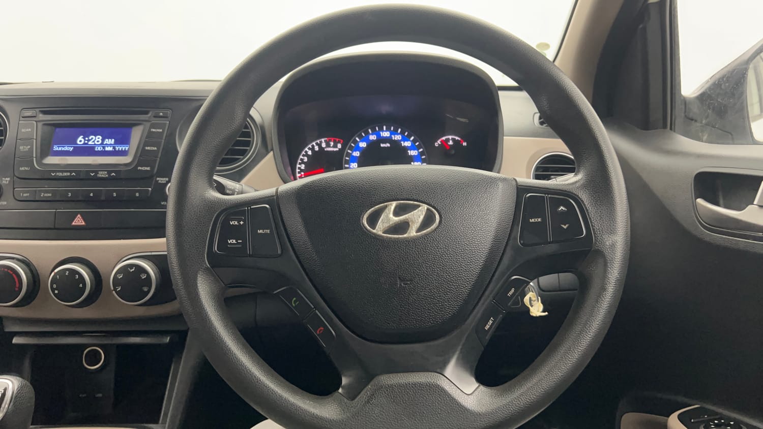 Used 2014 Hyundai Xcent S 1.2 Petrol Manual interior STEERING VIEW