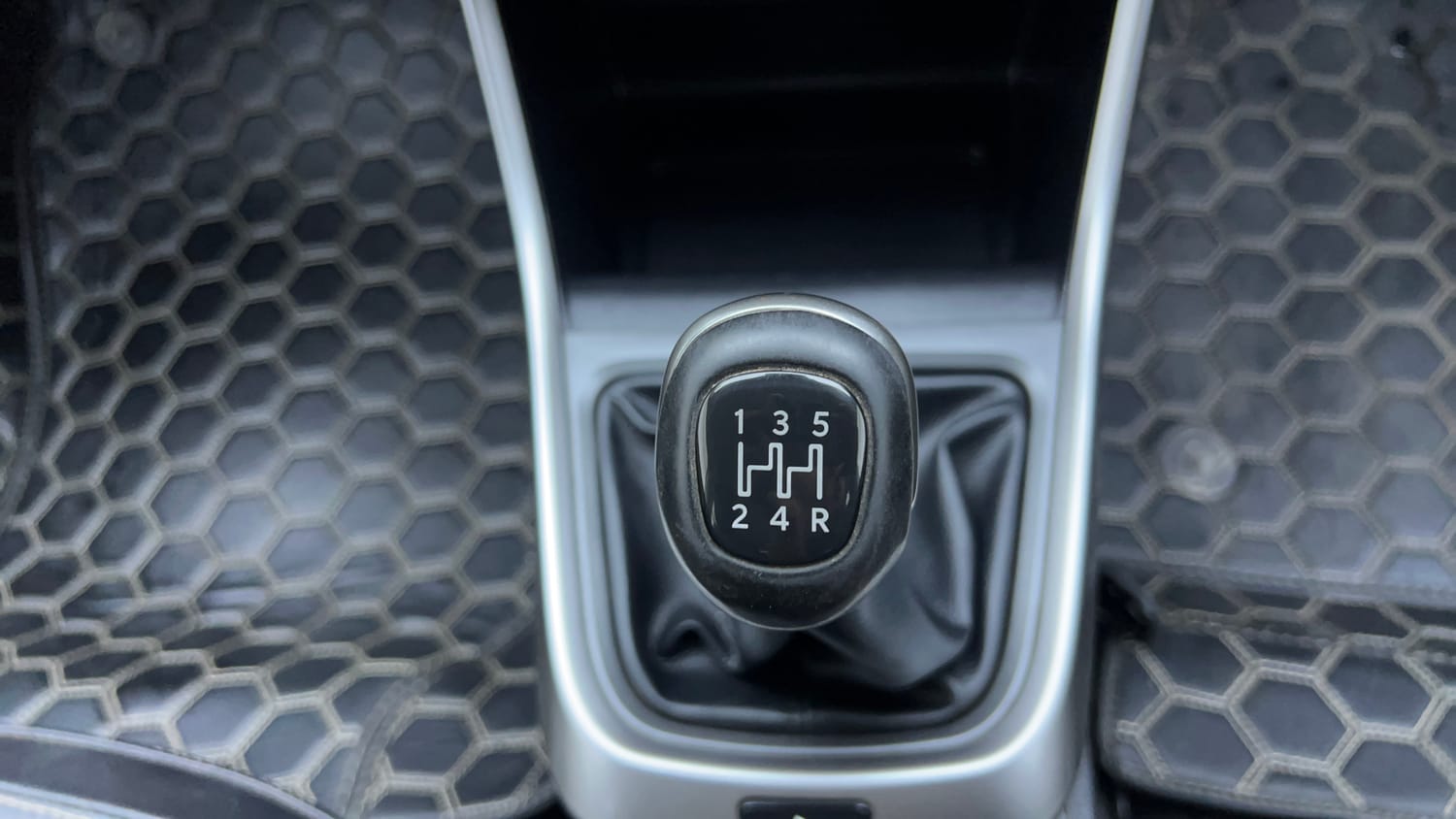 Used 2022 Tata Altroz XZ Plus Diesel Diesel Manual interior GEAR  KNOB VIEW