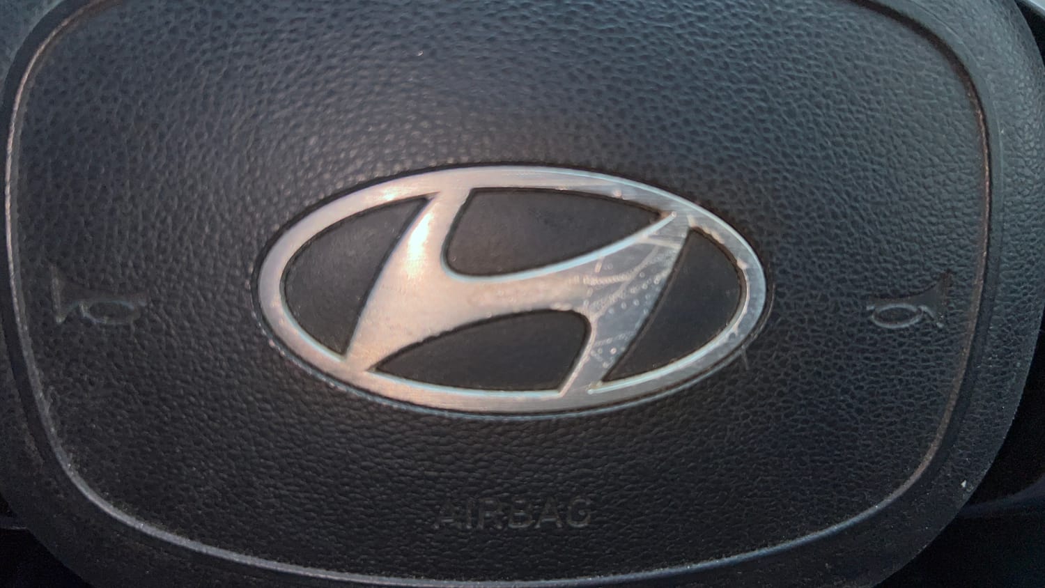 Used 2023 Hyundai Verna SX 1.5 Turbo Petrol DCT Petrol Automatic top_features Airbags