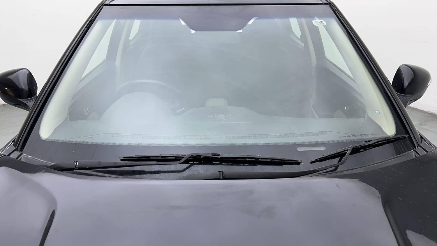 2022 Mahindra XUV 300 W8 1.2 Petrol-8