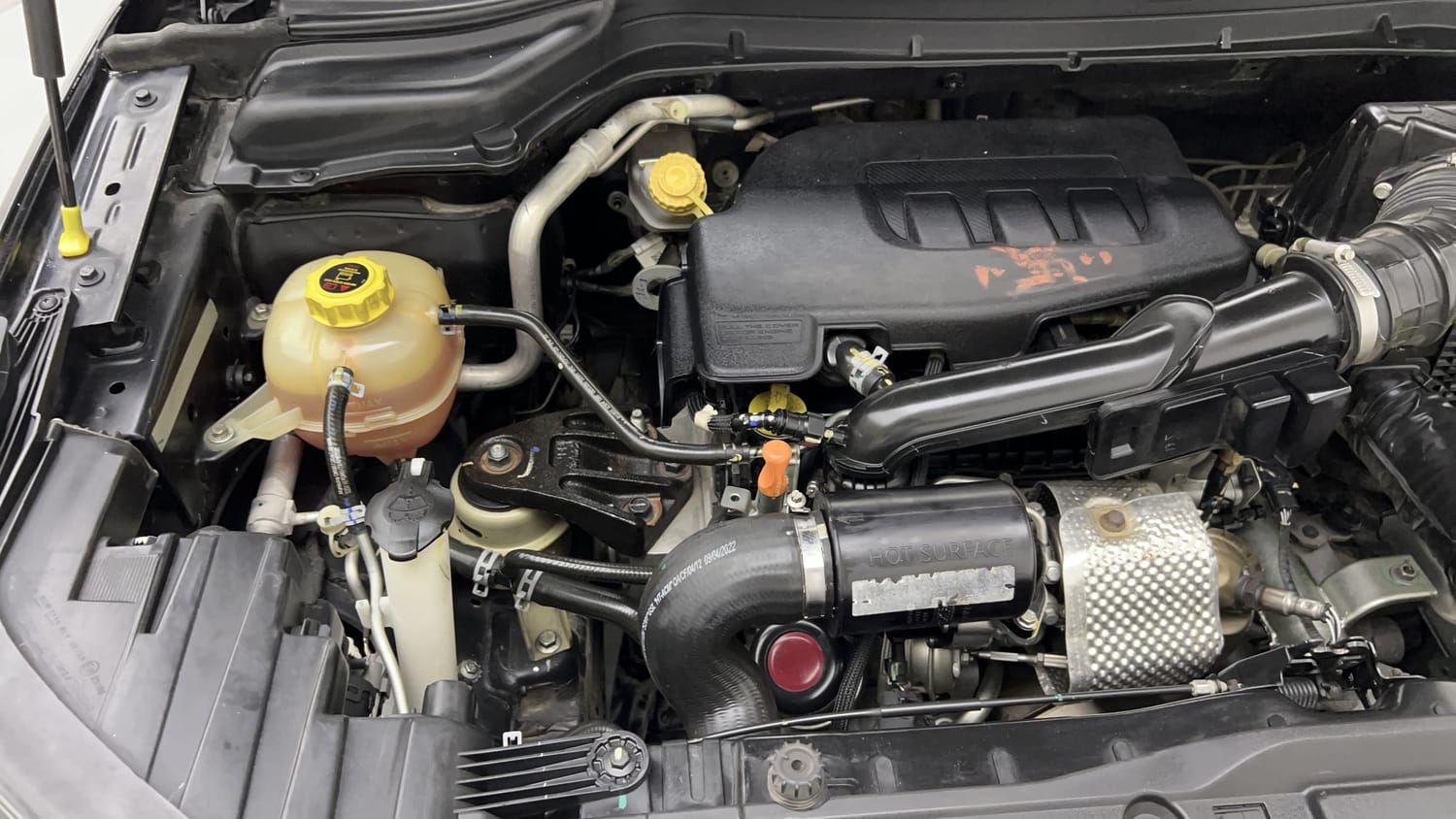 2022 Mahindra XUV 300 W8 1.2 Petrol-29