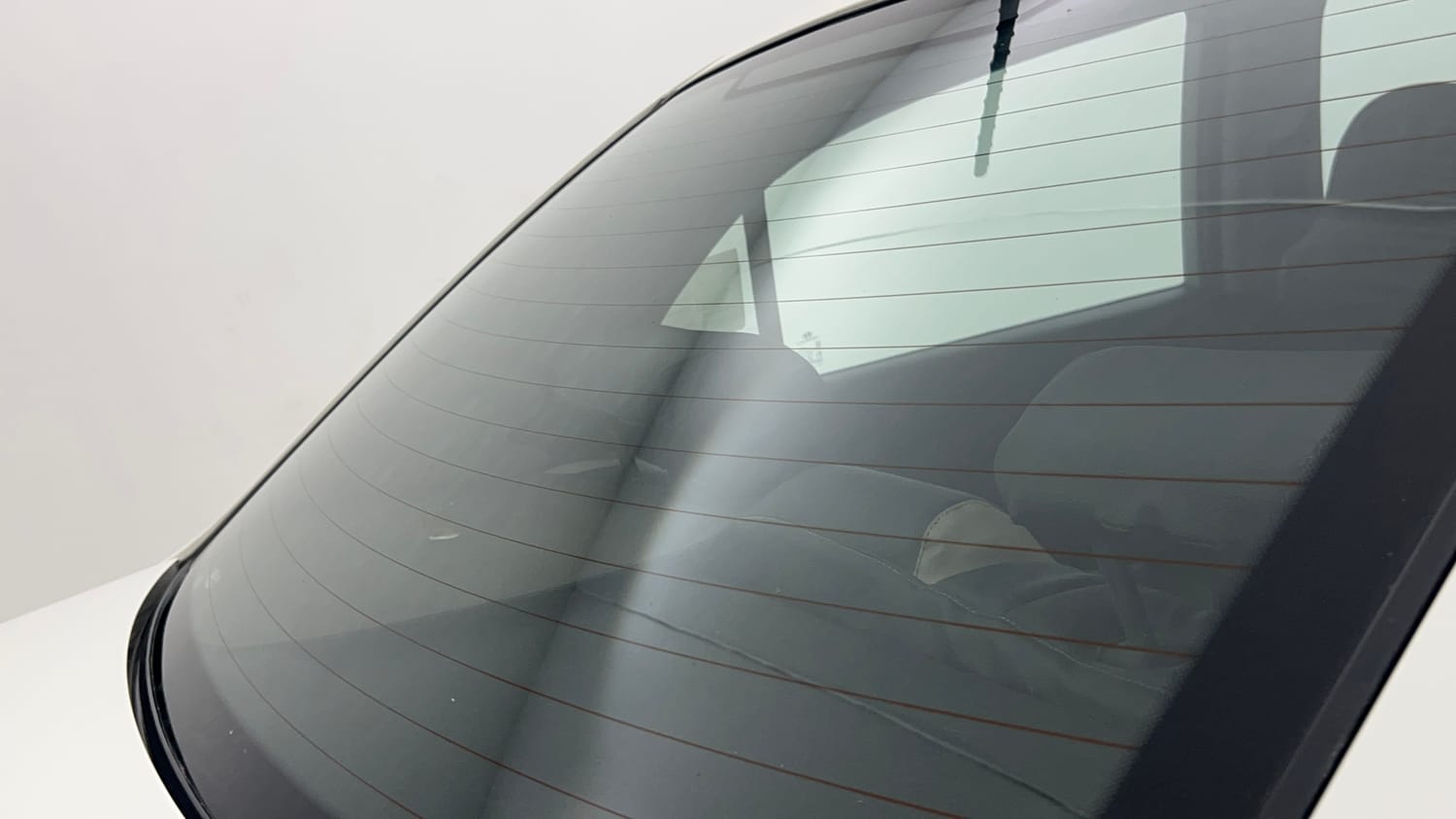 Used 2014 Hyundai Xcent S 1.2 Petrol Manual top_features Rear defogger