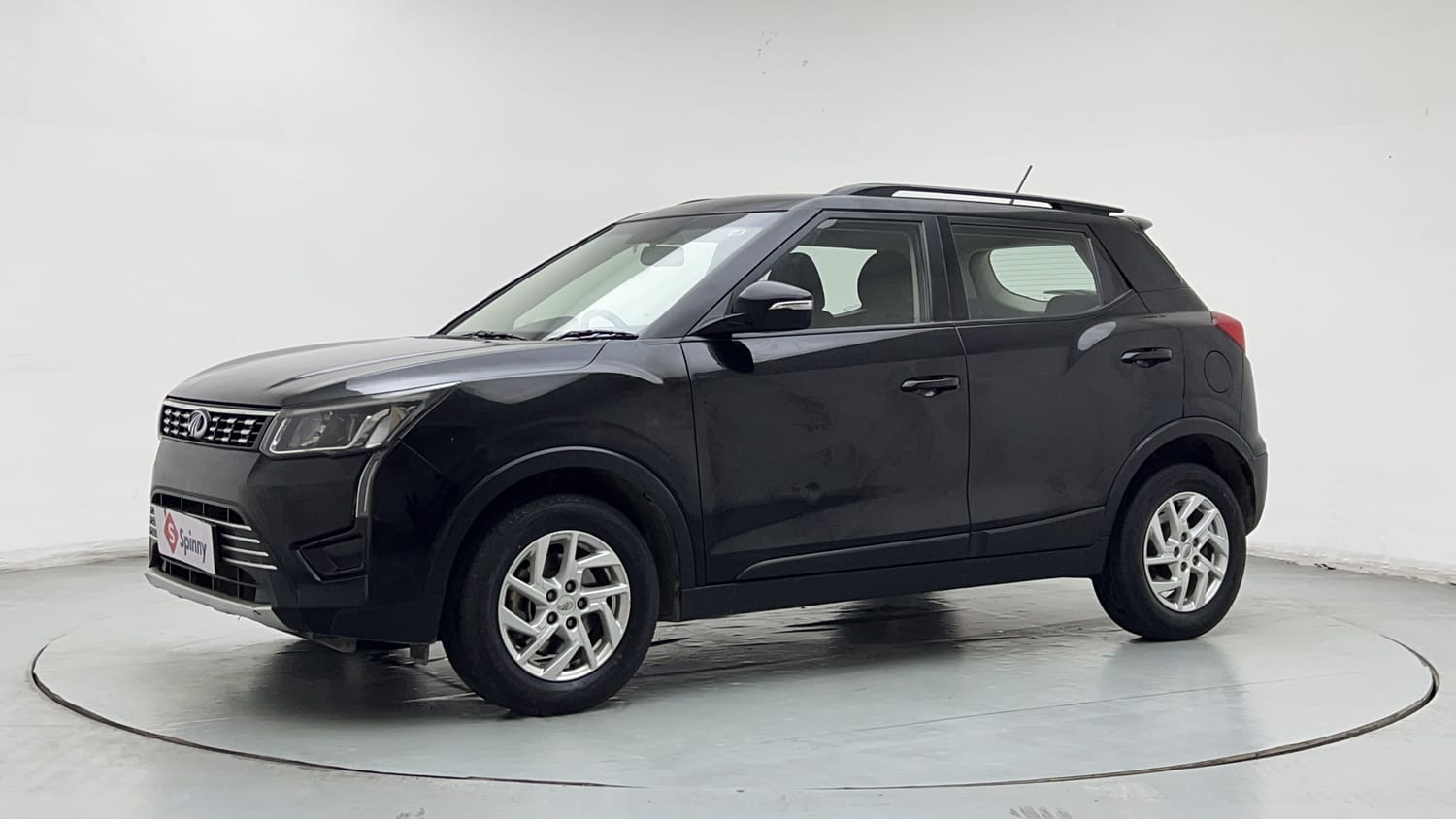 2022 Mahindra XUV 300 W8 1.2 Petrol