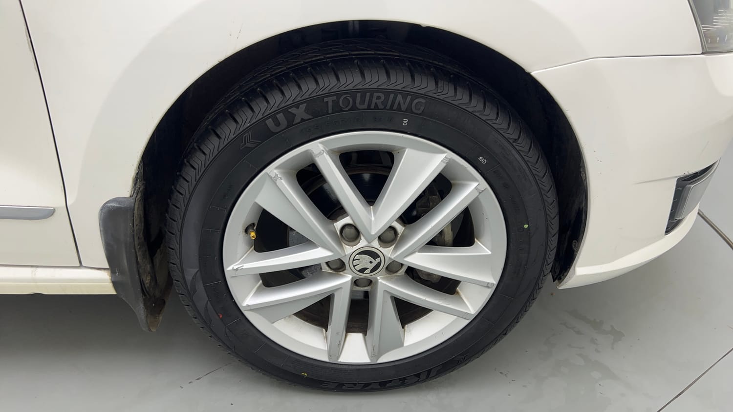 Used 2021 Skoda Rapid Style Petrol Manual tyres RIGHT FRONT TYRE RIM VIEW