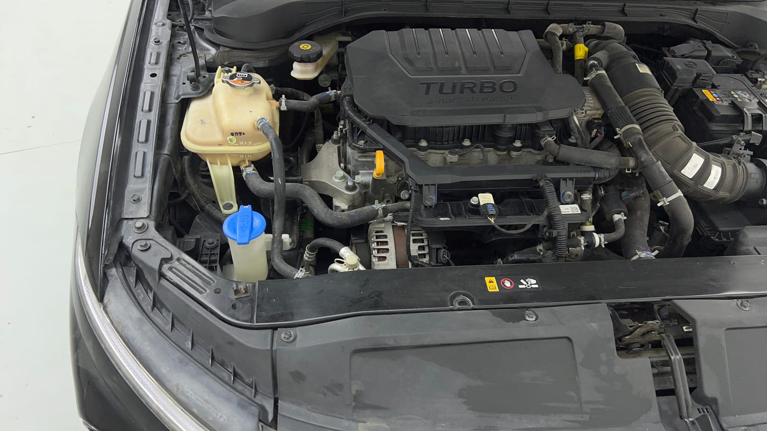 Used 2023 Hyundai Verna SX 1.5 Turbo Petrol DCT Petrol Automatic engine ENGINE RIGHT SIDE VIEW