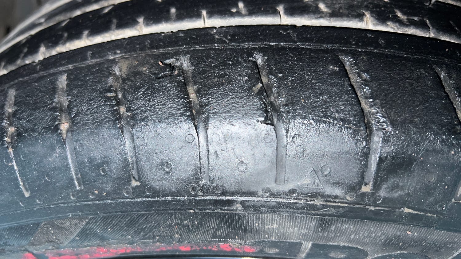 Used 2023 Hyundai Verna SX 1.5 Turbo Petrol DCT Petrol Automatic tyres LEFT REAR TYRE TREAD VIEW